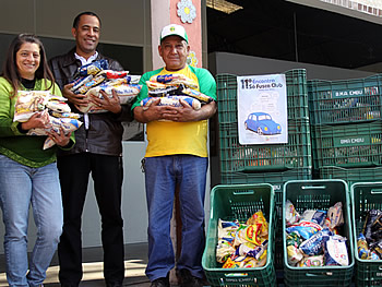 Banco Municipal de Alimentos recebe doação do Só Fusca Club