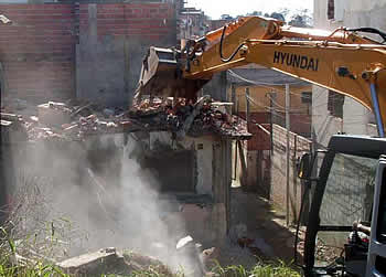 Comunidade Vila Feliz: reforma total no bairro Parque Luiza