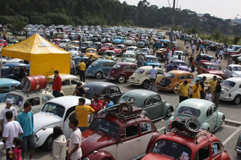 12º Só Fusca Club atrai centenas de aficionados de várias cidades