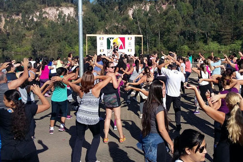 Embu das Artes Fitness atrai mais de 3 mil pessoas