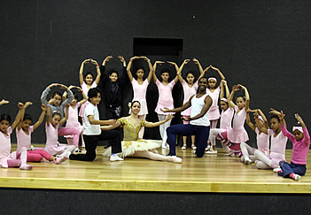 Bailarinos convidados participam dos Núcleos de Cultura