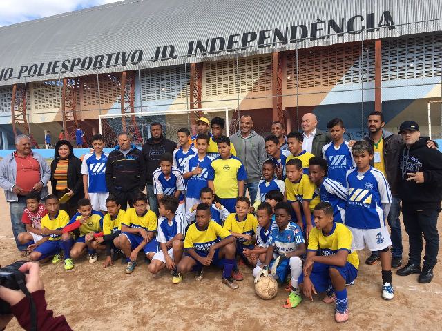 Projeto Pintando com Arte revitaliza o ginásio do Jd. Independência