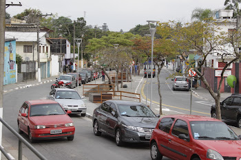 Prefeito entrega Parque Linear e amplia Feira de Artesanato