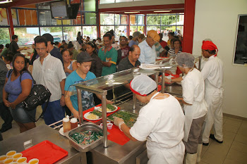 Restaurante Popular celebra aniversário da cidade e da Cooperativa de Alimentos