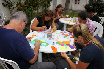 Servidores de Embu das Artes participam do Pintura Solidária