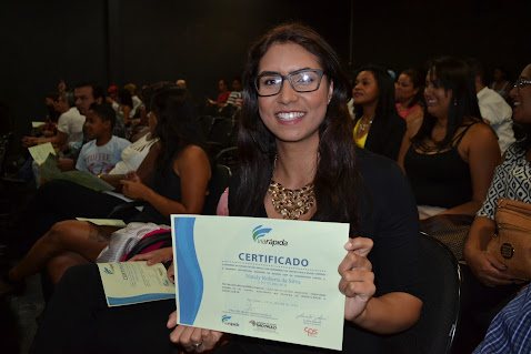 Auxiliares de cozinha recebem certificado