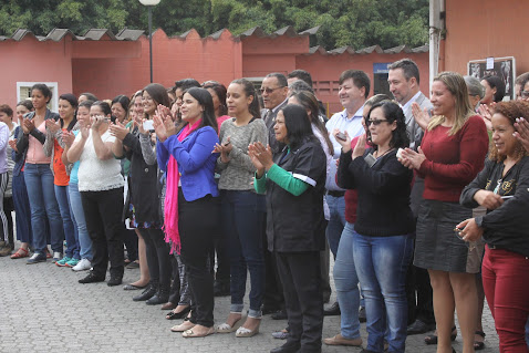 Servidoras da Prefeitura recebem homenagem pelo Dia das Mães