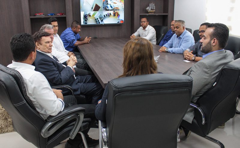 Em visita ao prefeito, deputado Campos Machado diz querer colaborar com Embu das Artes
