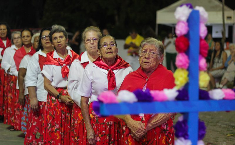 Sobrevivente em SP, Festa de Santa Cruz prova que tradição ainda encanta o público