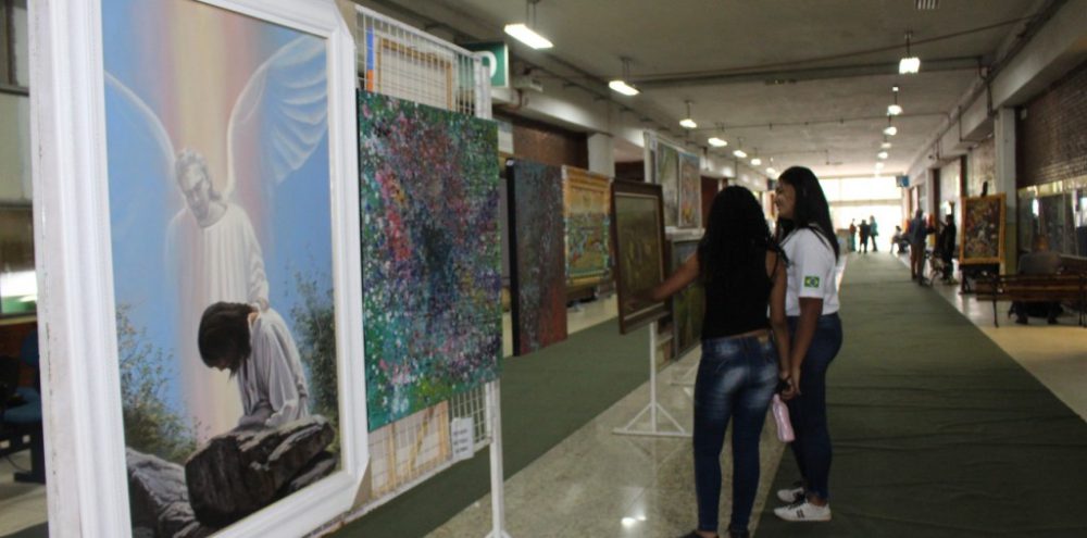 Milhares de pessoas devem ver 73 obras de artistas embuenses na Mostra ABRASCI