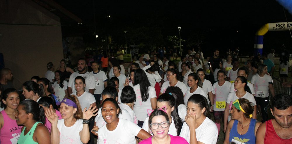 1ª Corrida Contra o Câncer de Mama de Embu das Artes é sucesso de público