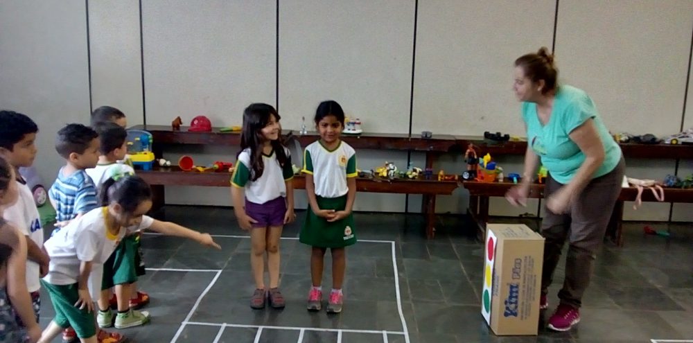 Núcleo Infantil Ressaca realiza projeto Semana do Trânsito