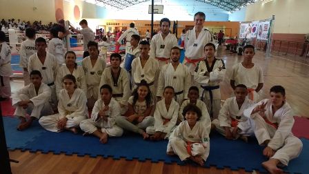 Atletas do Pense Mais Esportes participam da 6° edição do Festival Maximus de Taekwondo