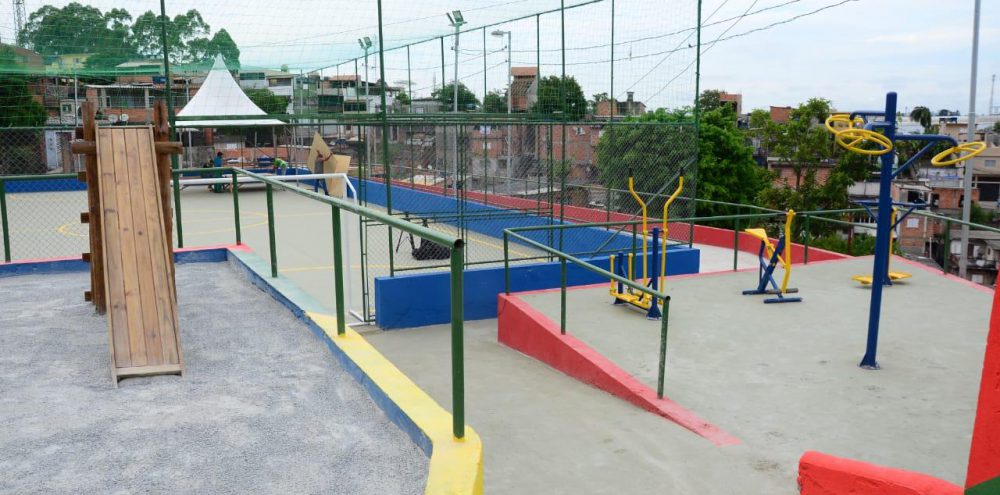 Quadra do Jd. Vista Alegre é inaugurada com academia pública e playground