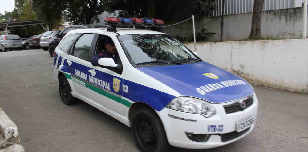 Carro roubado e dinheiro são recuperados pela GCM