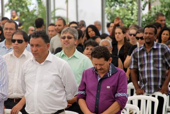 Em culto, pastores abençoam o governo da cidade