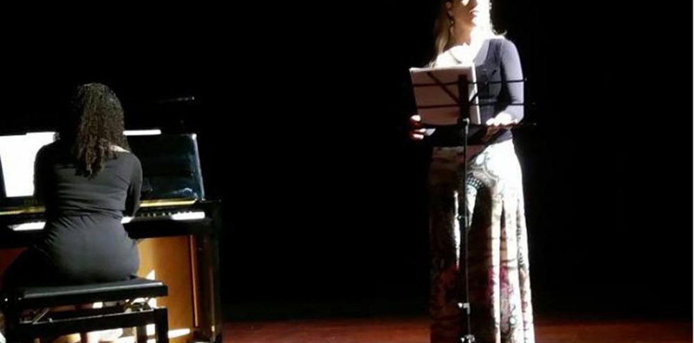 Supertônica apresenta duos de voz e piano/violino e piano