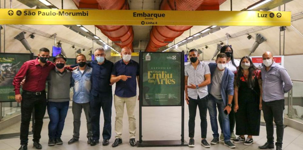 Secretaria de Cultura prestigia exposição Cidade de Embu das Artes na Estação Paulista
