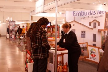 Embu das Artes na 1ª Fetur de Piracicaba