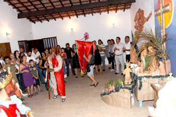 Folia de Reis celebra aniversário de Sakai