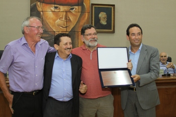 Paulo Giannini recebe título de cidadão embuense