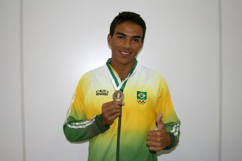 Atleta do Esporte Cidadão participa do “Troféu Brasil de Atletismo”