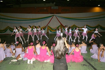 Prefeito se emociona com a 8ª Mostra de Dança do Esporte Cidadão