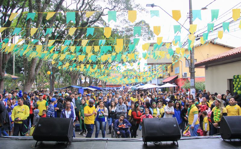 Prefeitura presta esclarecimento sobre a Central da Copa no Largo 21 de Abril
