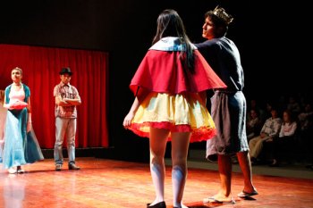 Música e teatro no Mestre Assis neste fim de semana