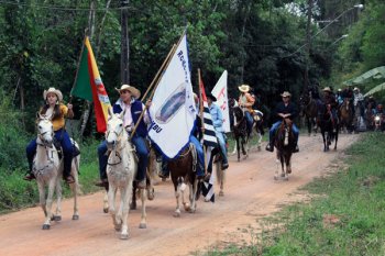 Romeiros de Embu das Artes realizam bingo em prol da 66ª Romaria a Pirapora