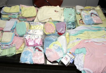 Assistência Social recebe doação de roupas infantis