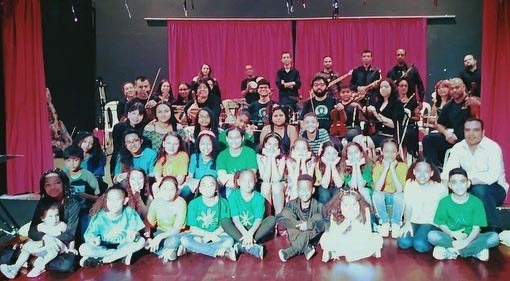 'Sophia e seu Gato' se apresenta com Camerata da Escola de Música e coral de alunos