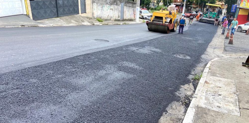 Estrada de Itapecerica a Campo Limpo recebe programa Asfalto Novo